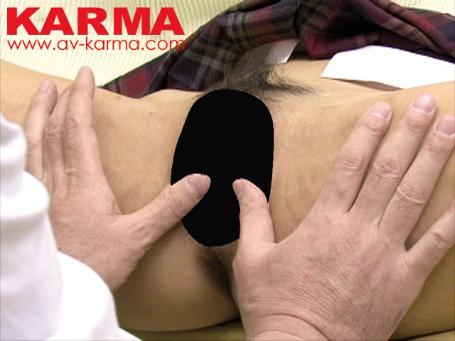 「【素人】産婦人科での診察風景を隠し撮り【盗撮・のぞき】無防備な姿を捉えた衝撃映像」のサンプル画像5枚目