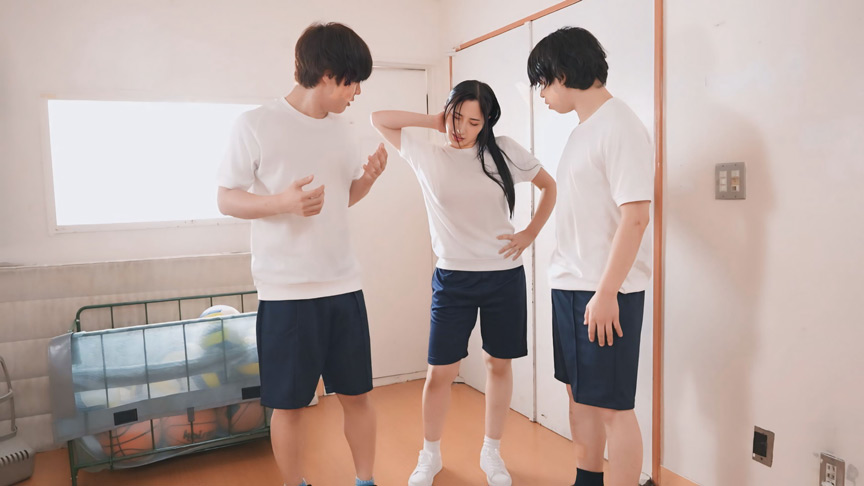 「北野未奈のHカップ爆乳コスプレ学園モノで魅せる変身プレイ＆誘惑シーン満載作品」のサンプル画像3枚目