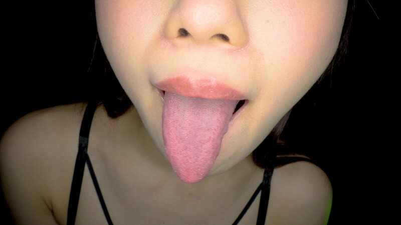 「笠木いちか 口内観察&指しゃぶり動画|素人お姉さんの開口器プレイが話題【個人撮影】」のサンプル画像4枚目