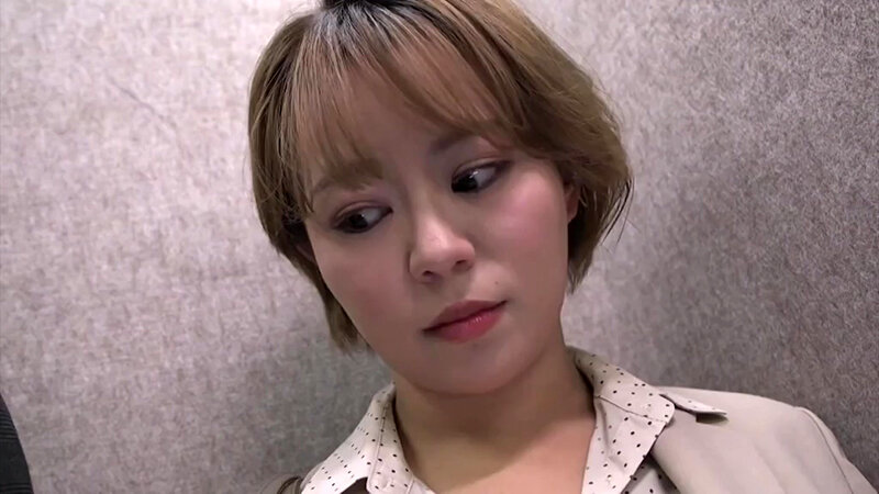 「真矢みつき 熟女巨乳美女のフェラ＆オナニー披露 魅惑のエロテクニック完全収録」のサンプル画像1枚目