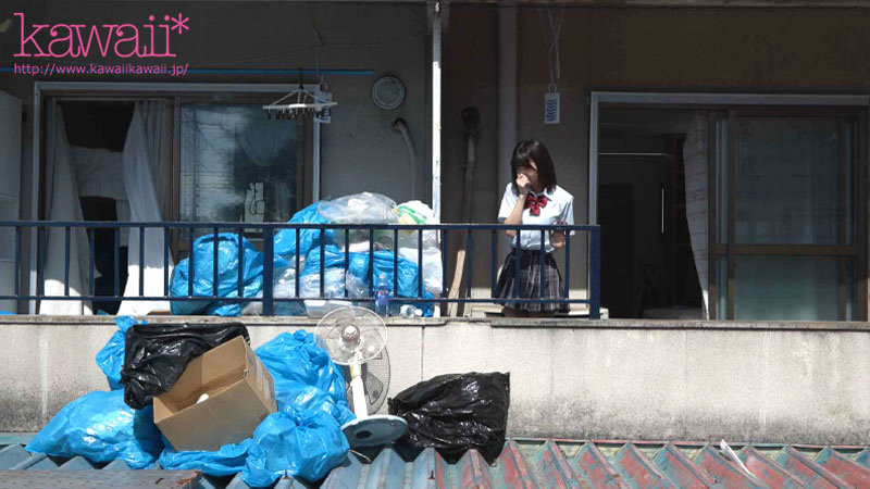 「倉本すみれ 制服女子校生が汗だく連続中出しで孕ませられる濃厚プレイ作品」のサンプル画像2枚目