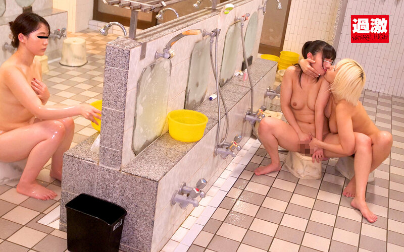 「【レズビアン】巨乳ギャルお姉さんが小柄な美少女をディルドで責める濃厚プレイ【女湯】」のサンプル画像13枚目