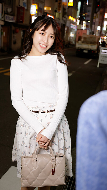 「【素人ナンパ】美乳パイパン美女をホテルに連れ込みハメ撮り中出し!バイブ電マで絶頂アクメ4時間SP」のサンプル画像6枚目