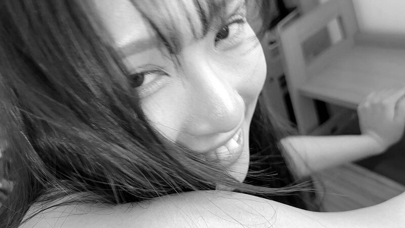 「【素人流出】芸能人の熱愛スクープ映像が流出!プライベート盗撮と生ハメ中出しの衝撃映像」のサンプル画像11枚目