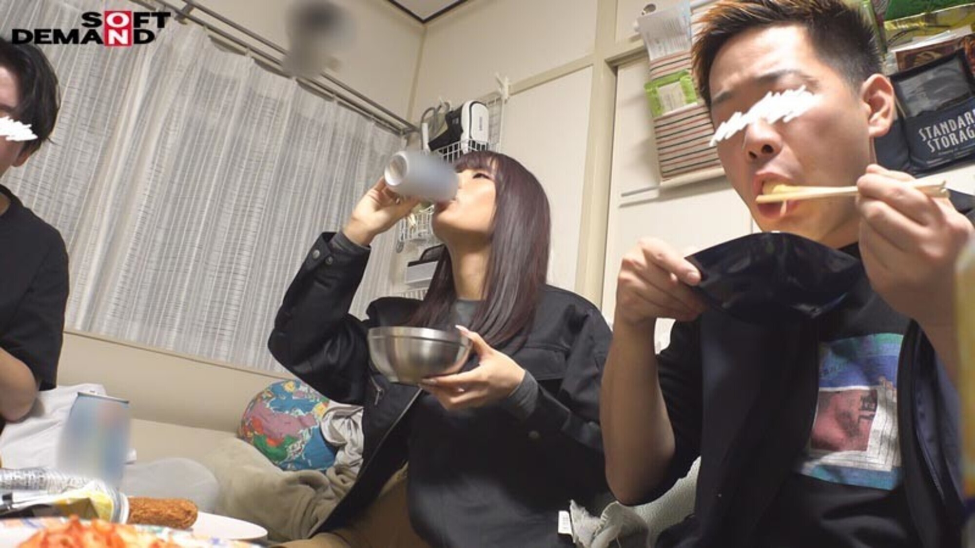 「仕事が早く終わった日は、ギャルとチューハイと乱交！！マイカさん（25）と同僚たち」のサンプル画像4枚目