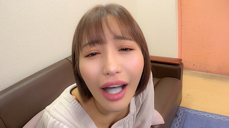 「【素人美少女】清楚な素人娘の手コキ&フェラチオ個撮映像|こっそり奉仕する美少女の過激プレイ」のサンプル画像3枚目