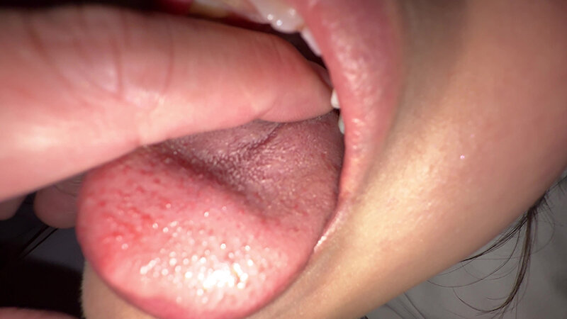 「【谷田かりな】素人お姉さんをナンパしてディープキス！濃厚キス好き必見の個人撮影動画」のサンプル画像4枚目