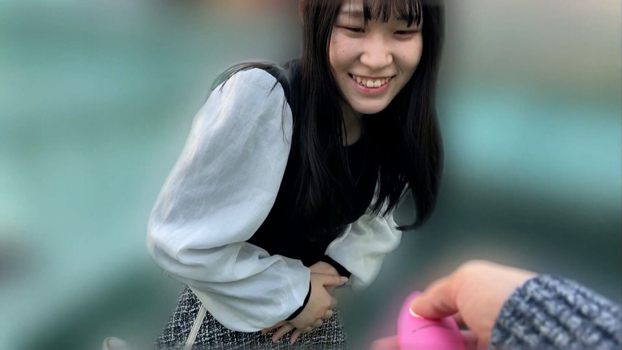 「愛川夢奈ちゃんとリモバイ散歩!街中で絶頂恥辱プレイ!」のサンプル画像7枚目