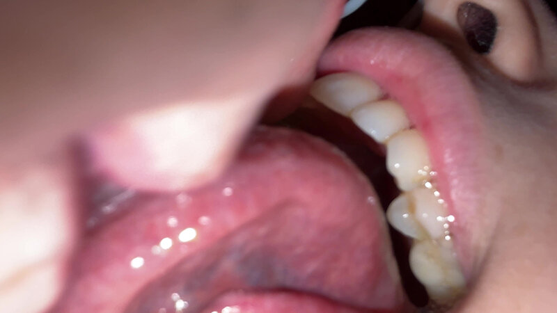 「【横山夏希】美人お姉さんをナンパ!素人風の濃厚キス個人撮影が話題」のサンプル画像5枚目