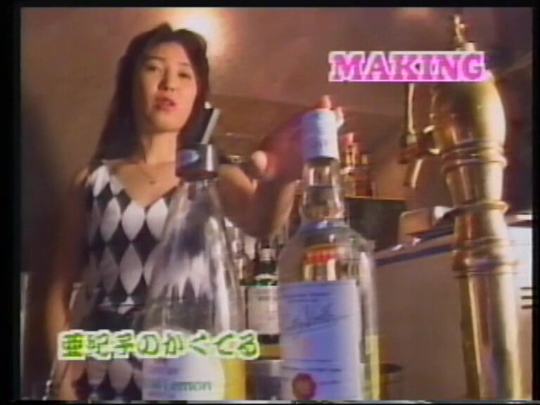 「向井亜紀子の甘い誘惑シーン｜美女が魅せる大人のイメージビデオ作品」のサムネイル