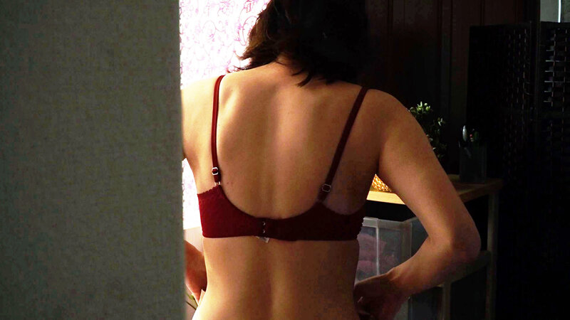 「【素人女子大生】有名私大女子寮の盗撮映像！恥じらいオナニーと指マンで乱れる秘密の記録」のサンプル画像6枚目