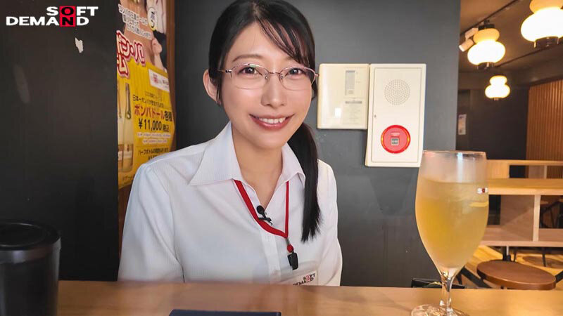 「守屋よしの ハメ撮り動画｜美人秘書OLと新宿ラブホで昼間から濃厚プライベート撮影」のサンプル画像2枚目