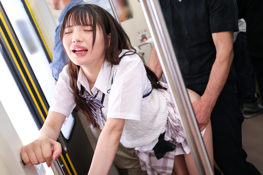 「【素人JK】田舎の通学電車でローター責め痙攣イキ！恥じらい絶頂が止まらない敏感娘【羞恥プレイ】」のサンプル画像4枚目