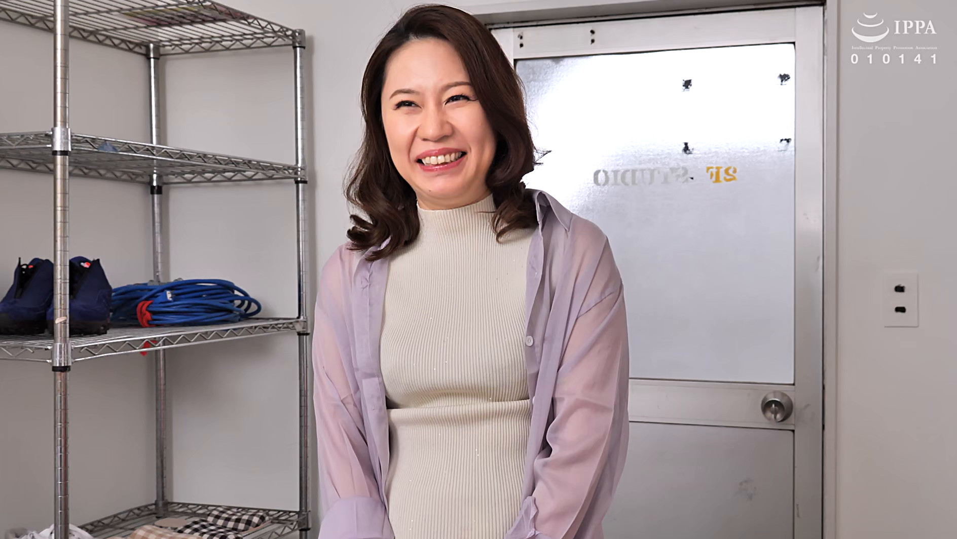 「寺崎恭代が中出しに悶える熟女人妻ドキュメント｜48歳の初撮り作品を徹底レビュー」のサムネイル