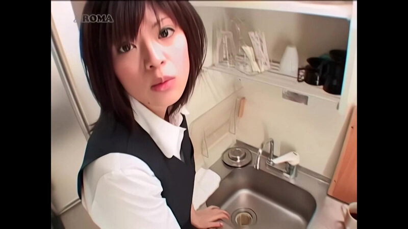 「みはる・東野愛鈴・君嶋かりん・宮崎あいの手コキ責め！制服美女たちの対面愛撫プレイ」のサンプル画像4枚目