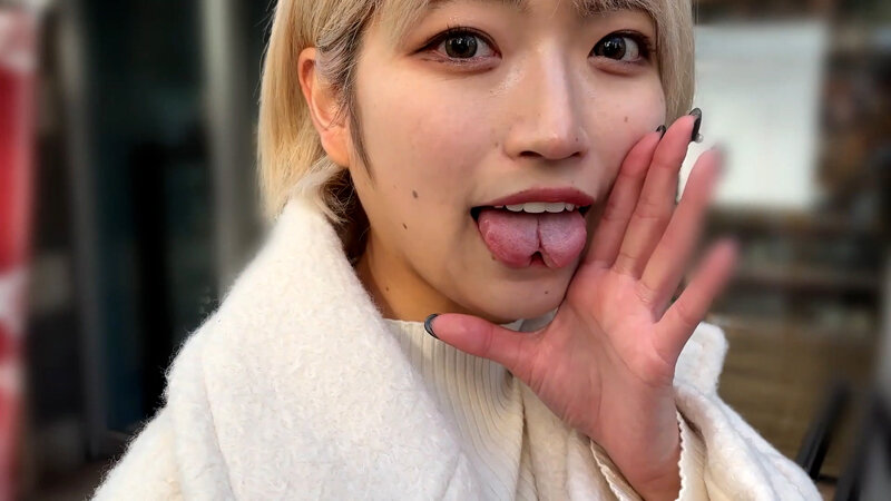 「【素人】美容部員お姉さんはるのちゃんの口内観察プレイ|街角ナンパ企画で見せる恥じらい」のサンプル画像2枚目