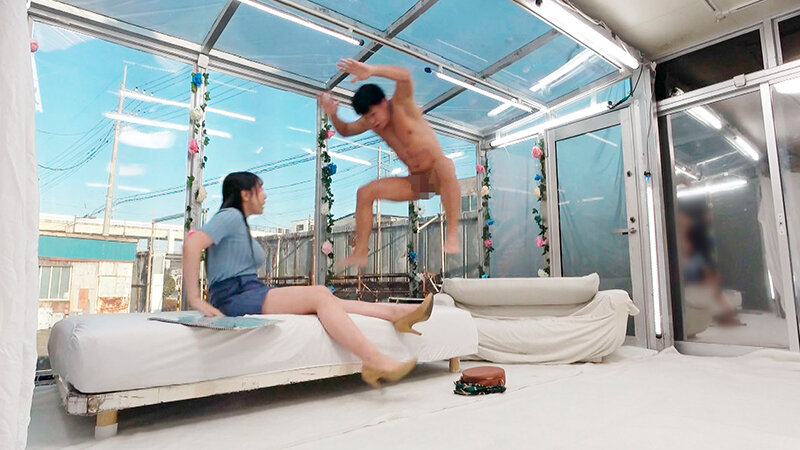 「【素人女子大生】デカチン即ハメ中出し！MM号脱出企画で友達を身代わりに呼び出す衝撃展開」のサンプル画像3枚目