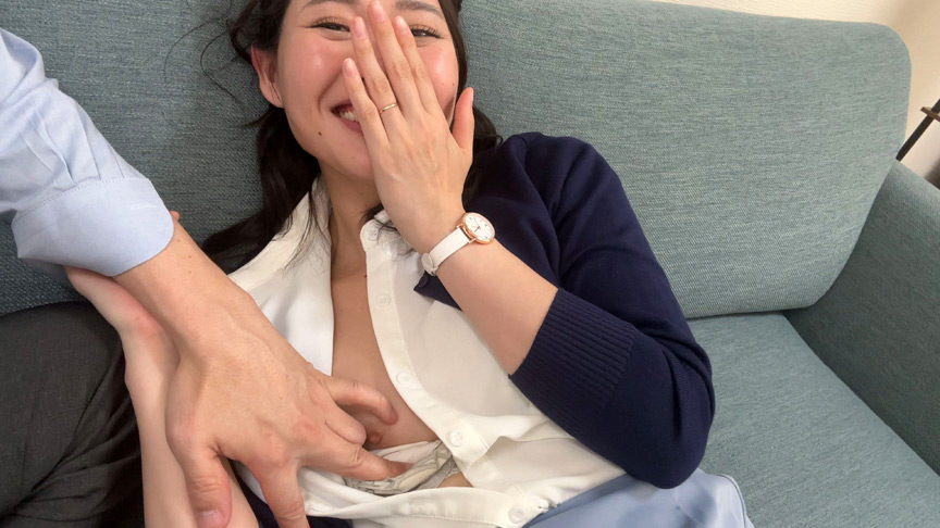 「【熟女】同僚を口説いて関係を持つ素人OLの職場不倫ドキュメント【オフィスラブ】」のサンプル画像10枚目