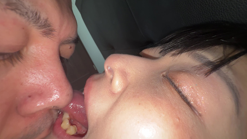 「【原美織】ディープキス＆鼻フェラの個人撮影動画｜濃厚キスとフェチプレイが堪能できる作品」のサンプル画像13枚目