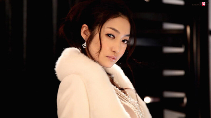 「江波りゅう（RYU）が魅せる高級コールガール役！芸能人級美女の痴女プレイ＆中出し濃密セックス」のサンプル画像2枚目