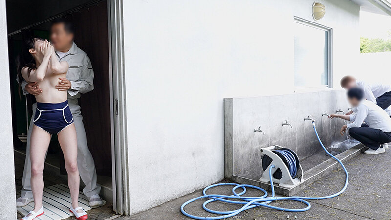 「三葉やよい 敏感乳首責めで潮吹き失禁する制服姿の微乳女子校生が恥ずかしいお漏らし体験」のサンプル画像7枚目