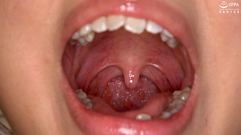 「【谷田かりな】口内観察＆巨大女フェチ動画！歯・口腔フェチ必見のくすぐったがり反応【フェチ】」のサンプル画像7枚目