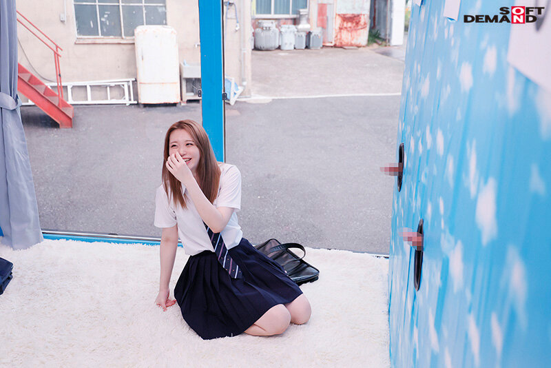 「【素人JK】マジックミラー号で学園のマドンナが彼氏当てゲームに挑戦!手コキ&フェラでご奉仕する女子校生ナンパ企画」のサンプル画像8枚目