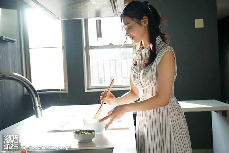 「渋沢りえる 潮吹きで魅せる29歳人妻のAVデビュー｜熟女の色気とポテンシャルが光る話題作」のサンプル画像11枚目