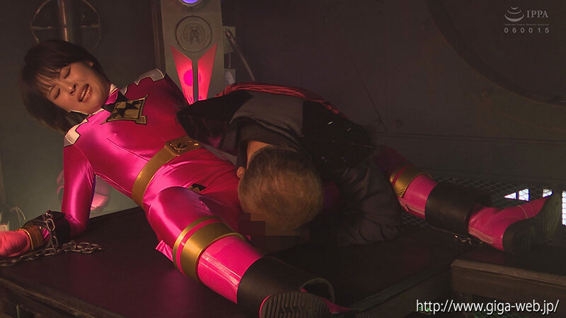 「祈山愛が魅せる女戦士コスプレ！ヒロインセックスオンリーで繰り広げる濃厚プレイ」のサンプル画像5枚目