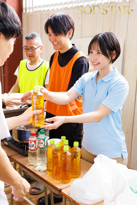 「柴崎はる 災害救助隊員が騎乗位・バック・手コキ・クンニで奉仕する濃厚プレイ動画」のサンプル画像3枚目