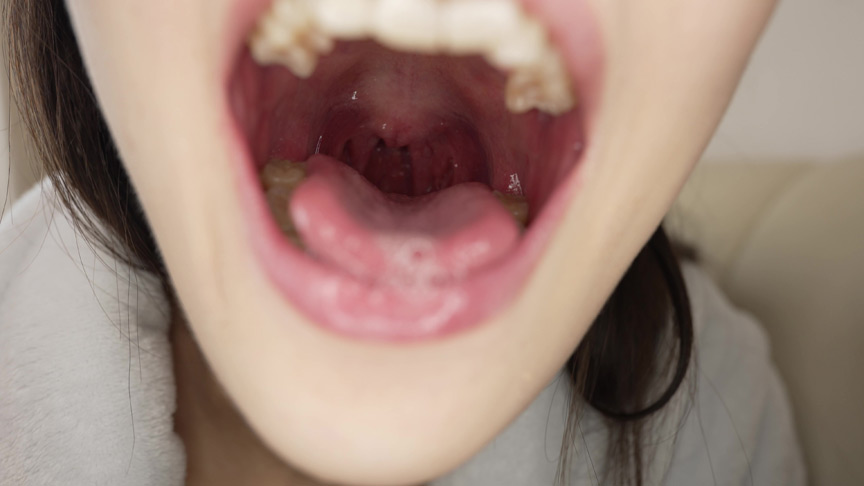 「【原美織】舌フェチ個人撮影で魅せる大人の誘惑プレイ【フェチ動画】」のサンプル画像19枚目