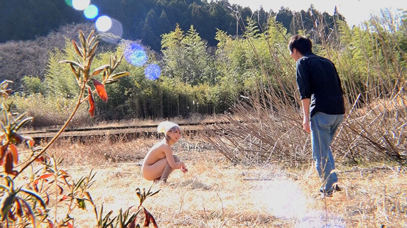 「生意気スレンダーギャル・ちゃんみおの野外露出プレイ｜潮吹き＆ごっくん過激デビュー」のサンプル画像4枚目