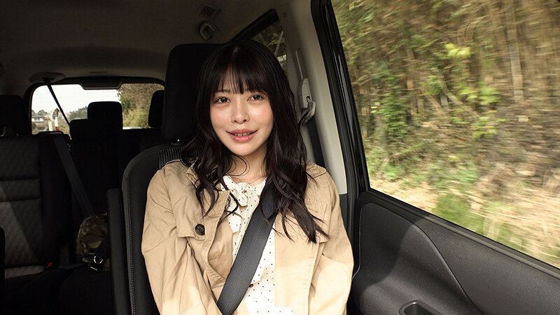 「スレンダー美人CAとホテルでハメ撮り中出し!スチュワーデスコスプレの濃厚プレイ」のサンプル画像8枚目