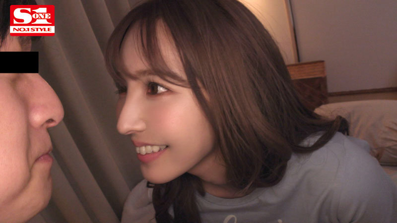 「三上悠亜が童貞を筆おろし！元アイドルとの夢の同棲生活で初体験ドキュメント」のサンプル画像5枚目