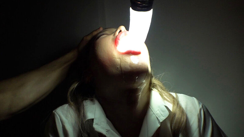 「白雪ひめのギャルイラマチオ動画｜ごっくん＆潮吹きプレイで魅せる過激パフォーマンス」のサンプル画像15枚目