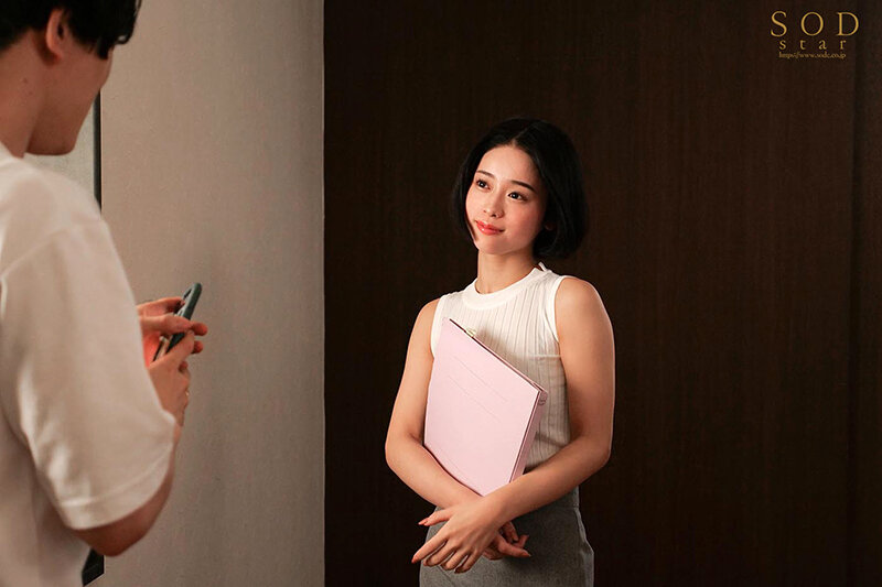 「【MINAMO】巨乳OL痴女が騎乗位で中出しNTR！彼氏を寝取る不動産レディの誘惑プレイ」のサンプル画像9枚目