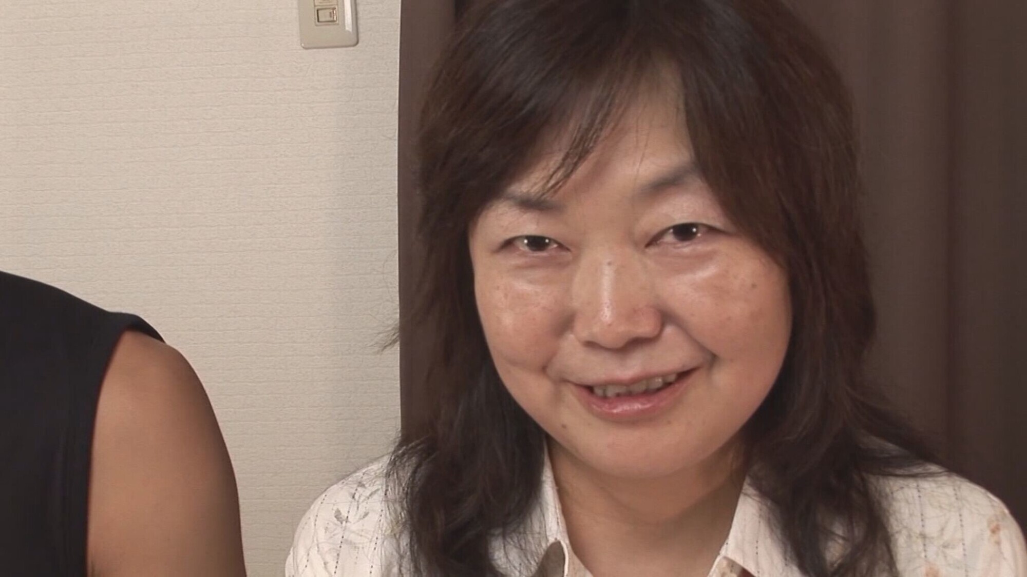 「更年期の先で解き放たれた、五十路女の性欲！熟女の性欲を埋めるべくハードセックス！生中出し！」のサンプル画像1枚目